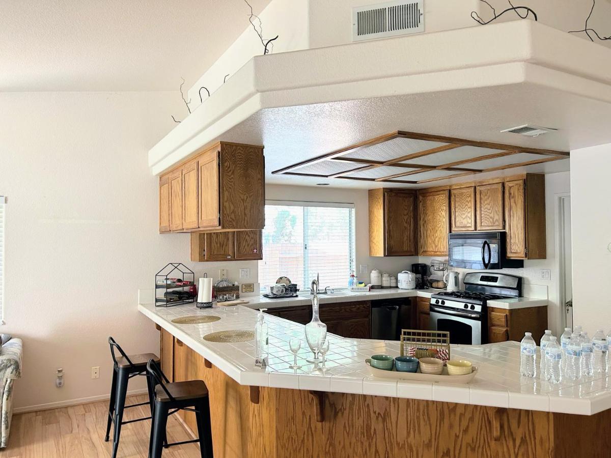 Golden Saddle Suite With Tv And Private Bathroom Hemet Exterior foto